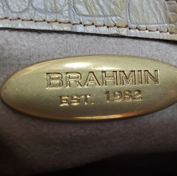 Brahmin Vintage Elegant Leather Cream and Brown  Women's Bag. - Picture 2 of 7